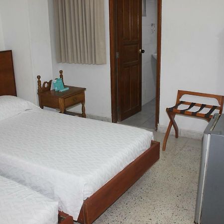 Hotel Monterrey バランキージャ エクステリア 写真