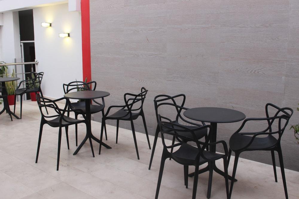 Hotel Monterrey バランキージャ エクステリア 写真